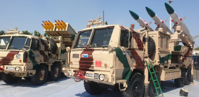 salvový raketomet Pinaka a protiletadlový systém AKASH