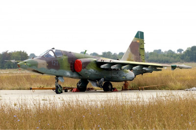 Macedonian_Air_Force_Sukhoi_Su-24K_Lofting-2.jpg