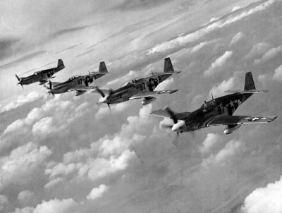 P-51_Mustangs_of_the_374th_FS_361st_FG.jpg