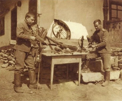 ww1-era-fedorov-avtomats-v0-4hck1fqefppc1.jpg