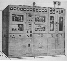 Pobřežní radiostanice TEB o výkonu 15 kW.png