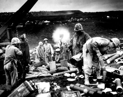 Shelling_on_Iwo_Jima_11.jpg