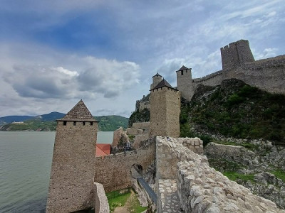 15 dovnitř hradu - kopie.jpg