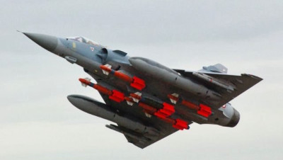 Ukrainian-Mirage-2000-fleet-levels-up-with-high-tech-bombs.jpg