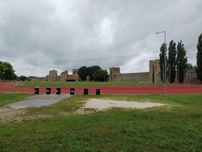 Smederevo nádvoří.jpg