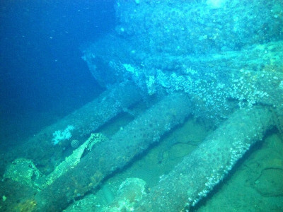 Yamato-turret-sunken.jpg