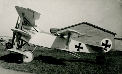 Zijaanzicht_van_de_Fokker_V.8_vijfdekker_(2161_026102).jpg