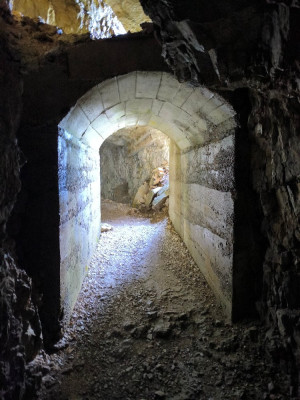 Výztužení v tunelu číslo 18 (vlastní foto)