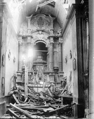 Poškozený kostel ve Funchelu.png