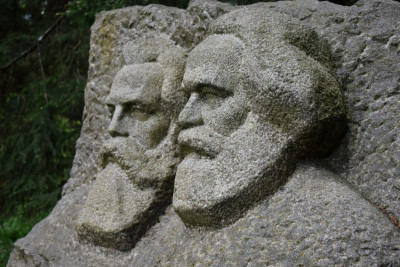 marx grutoparkas malý.JPG