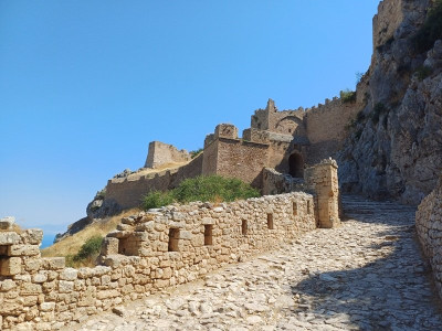 Acrocorinth 3.jpg
