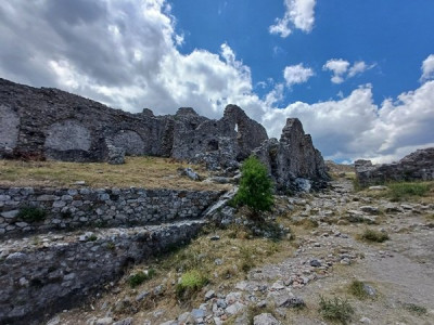 Mystra hrad 3 jádro.jpg