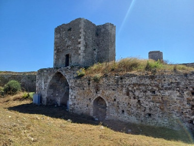 Modon brána do přístavu.jpg