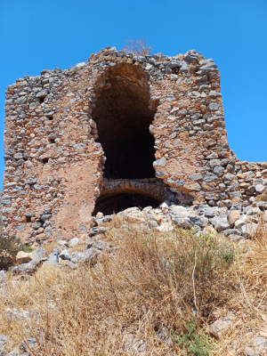 Monemvasia cisterna.png