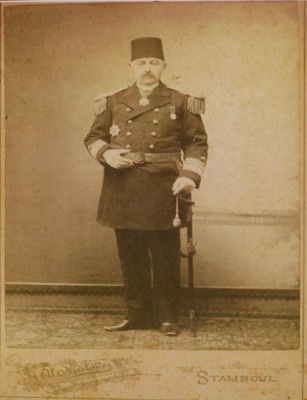 Mehmet Muzaffer Paşa-změněno-na-střední.jpeg