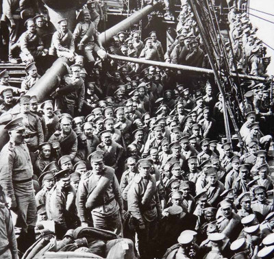 The Russian Expeditionary Force arrives at Marseille, 1916 5.jpg