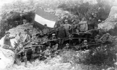 Legion-Volunteers-from-Tomarza-fighting-in-the-Armenian-Legion-picture-taken-in-Cyprus.jpg